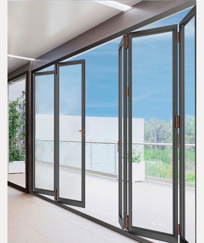 Portas bifold do pátio, portas bifold decorativas, portas deslizantes bifold exteriores, portas bifold de vidro interiores, diagrama 2 da aplicação da cena